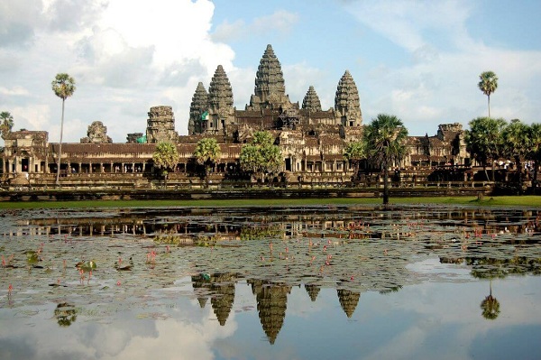 Beauté mystérieuse du complexe monumental d'Angkor